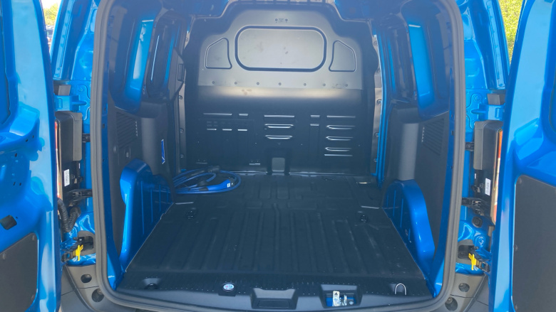 Ford Transit Courier E-Transit Courier 100kW 43kWh Trend Van Auto